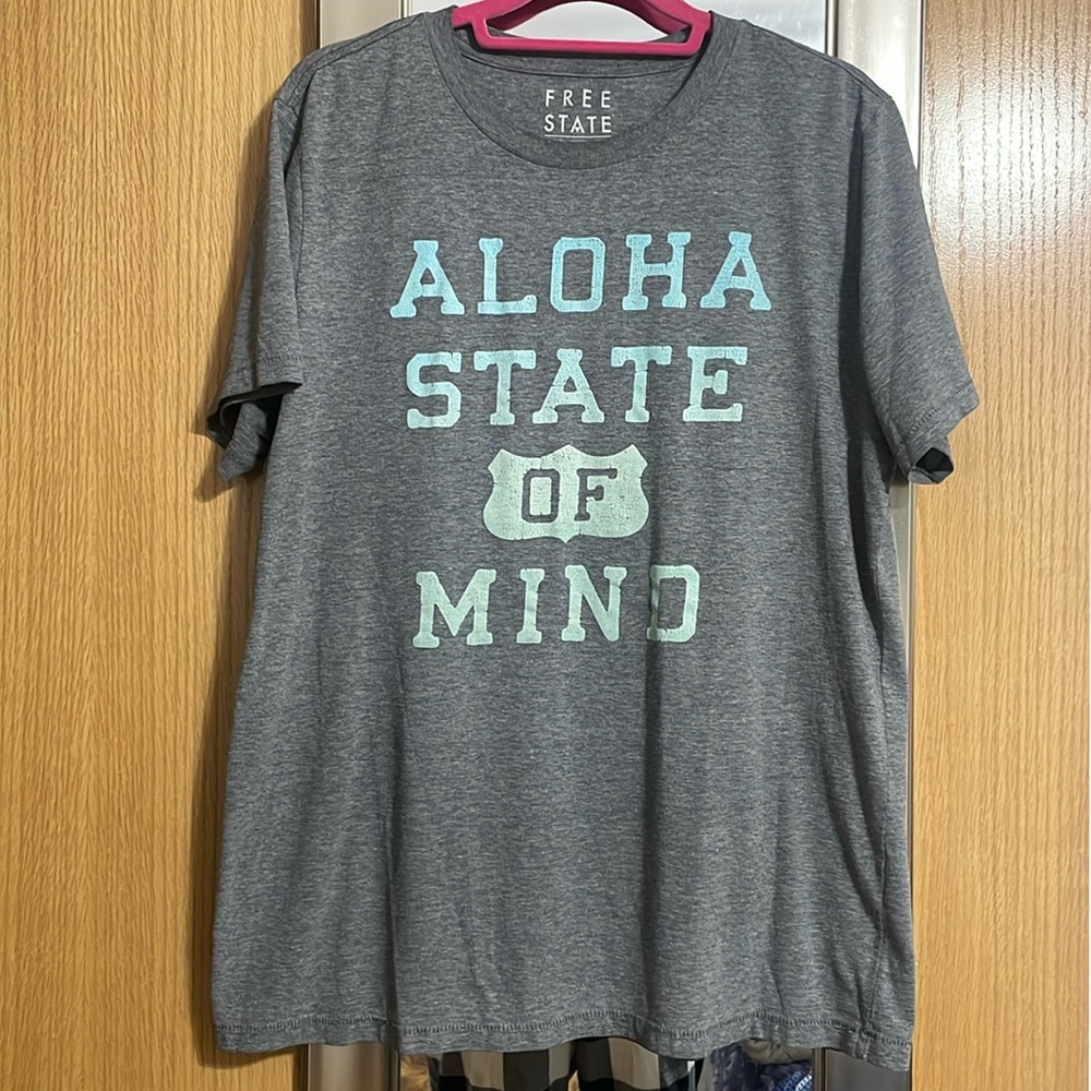 Aloha State of Mind Free State size large short sleeve tee shirt grey and teal